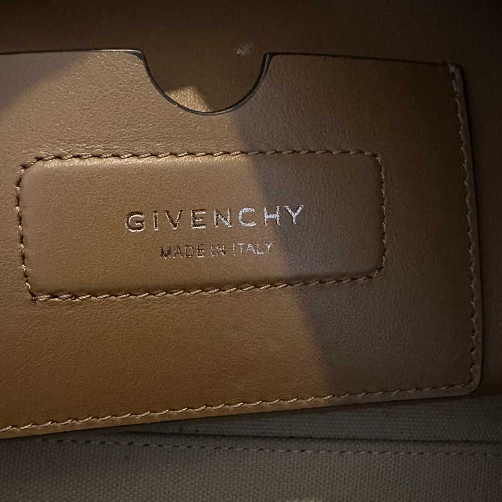 Authentic Givenchy Antigone Soft Large Leather Sa… - image 7